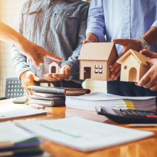 Real Estate Agent & Property Dealers